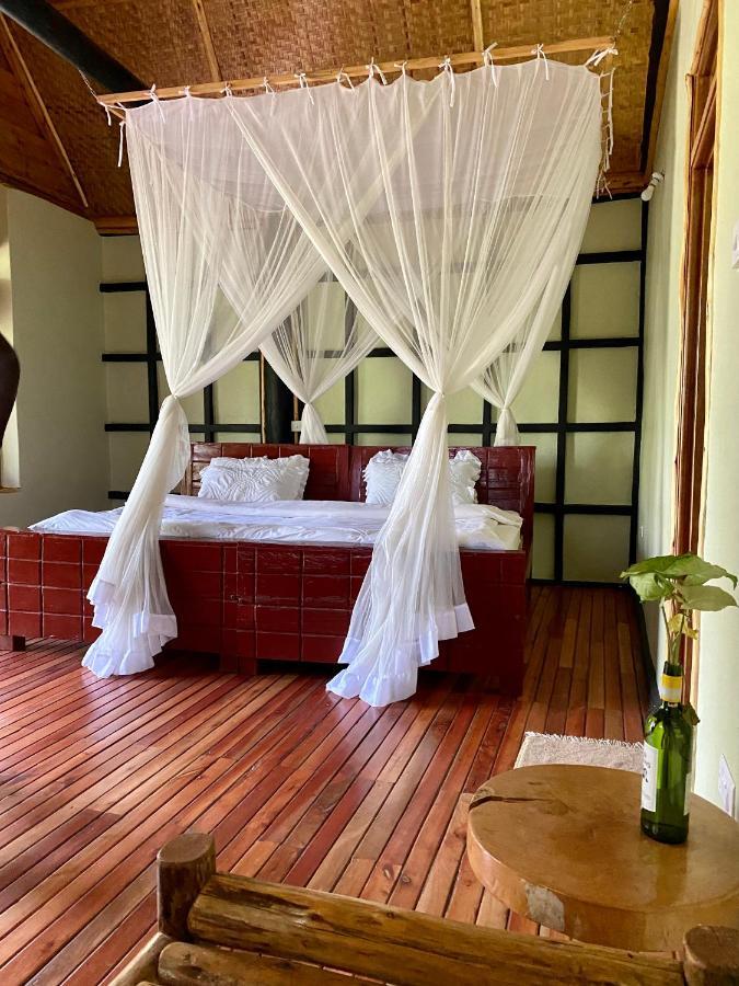 Enshama Game Lodge And Campsite Katunguru Kültér fotó